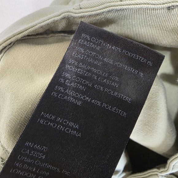 🛠 BDG Urban Outfitters Olive Zip-Flare Utility Cargos 🛠 Size 0. NWOT - Picture 8 of 15